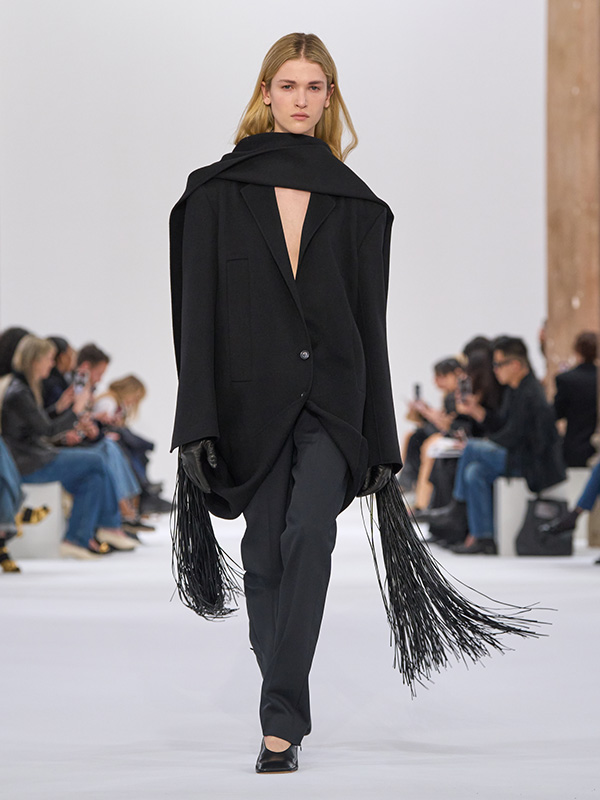 その他 RUNWAY MAY Sportmax Autumn/Winter 2025 Show: AW25 Reinvention and Evolution